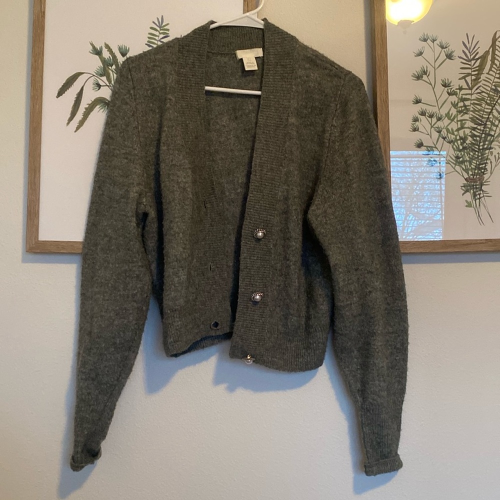 Grey sweater